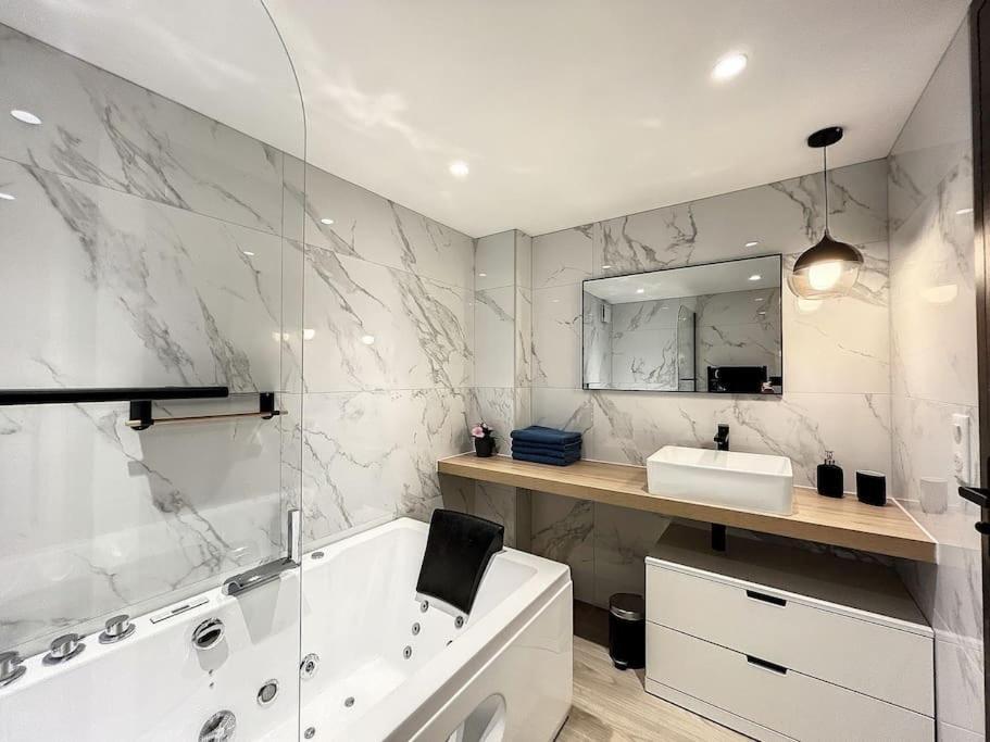 Hébergement de vacances Brp Center, Eight-bedroom Luxury Cannes