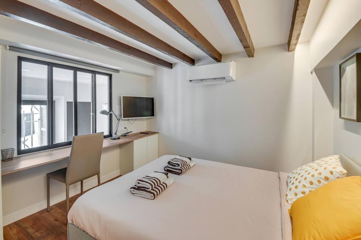 Brp Center, Eight-bedroom Luxury Hébergement de vacances *