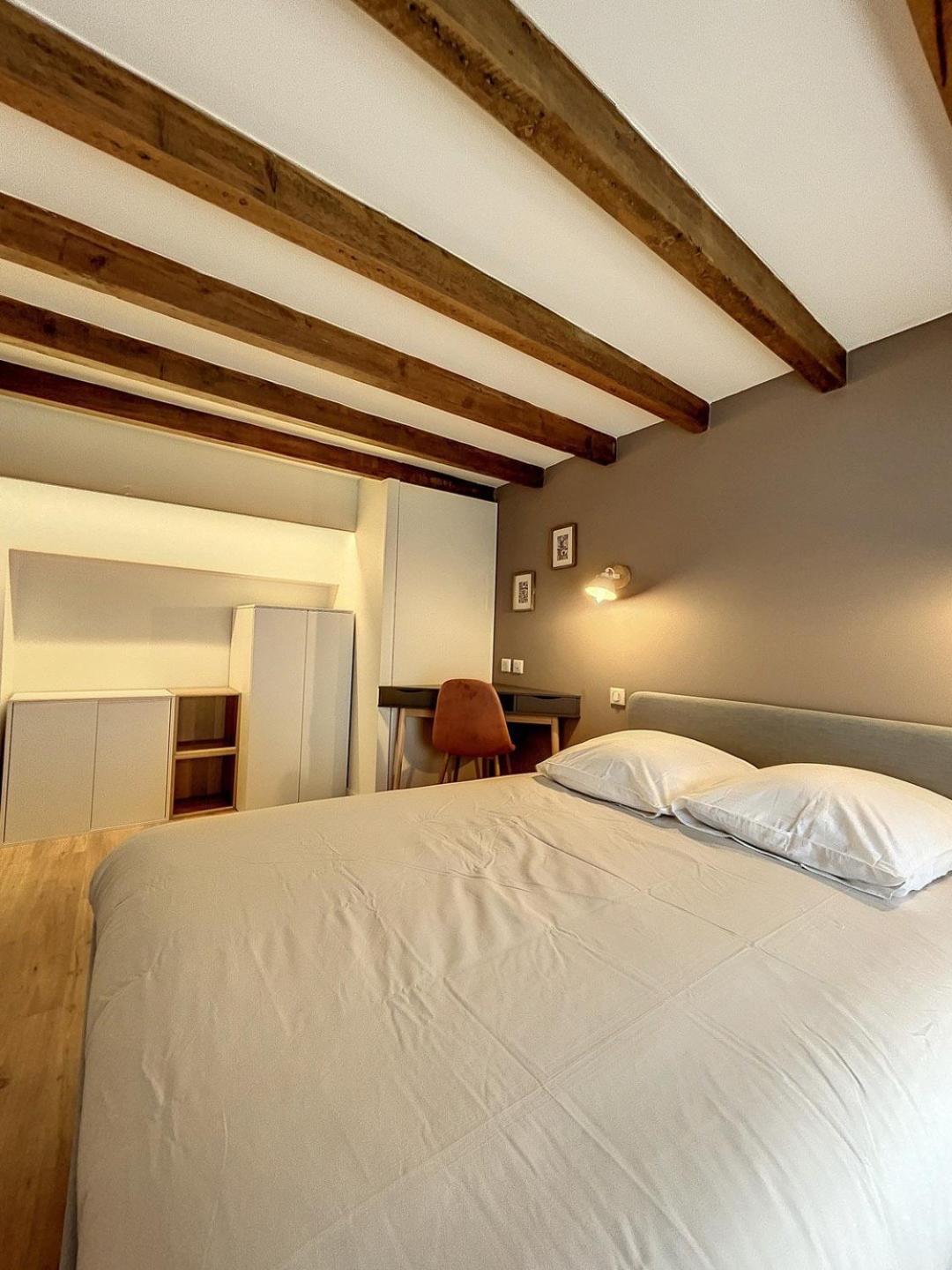 Brp Center, Eight-bedroom Luxury Hébergement de vacances *